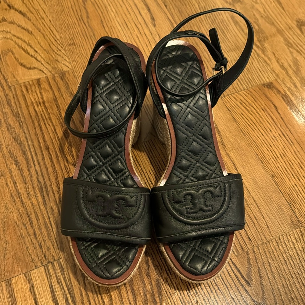 Fleming Leather Espadrille Sandal. New unworn condition comfy & stylish